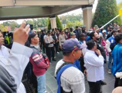 850 Hektare Terkatung, Ribuan Warga Kepung Kantor Bupati Tuntut Kepastian Batas OKU Timur-OKI