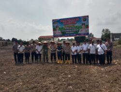Polsek Belitang I dan Forkopincam Tanam Jagung Serentak Dukung Ketahanan Pangan Nasional